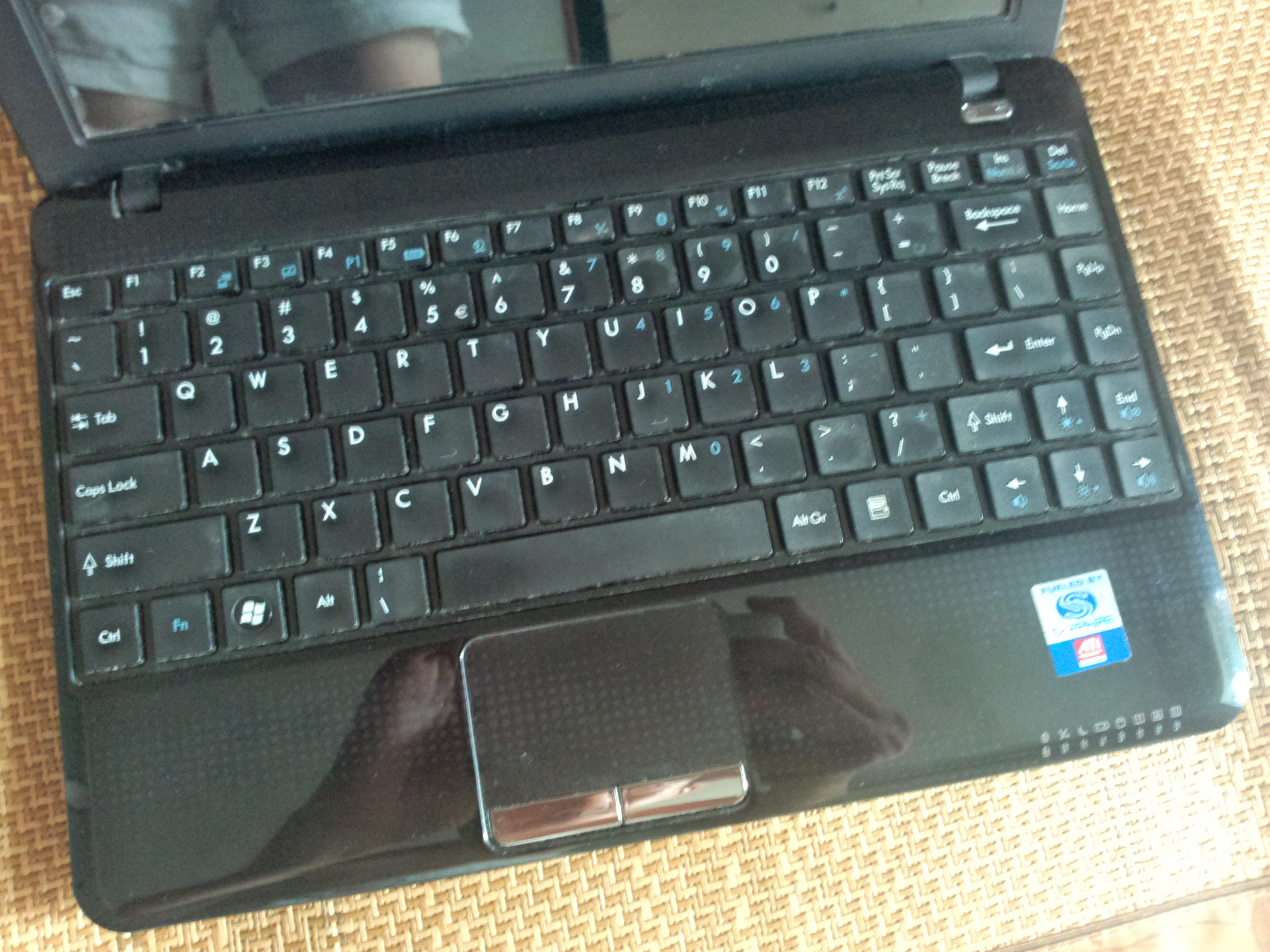 ΢��U270-269XCN 11.6Ӣ��ʼǱ����ԣ�E450 2G 320G HD6320 720P��������ͷ����������