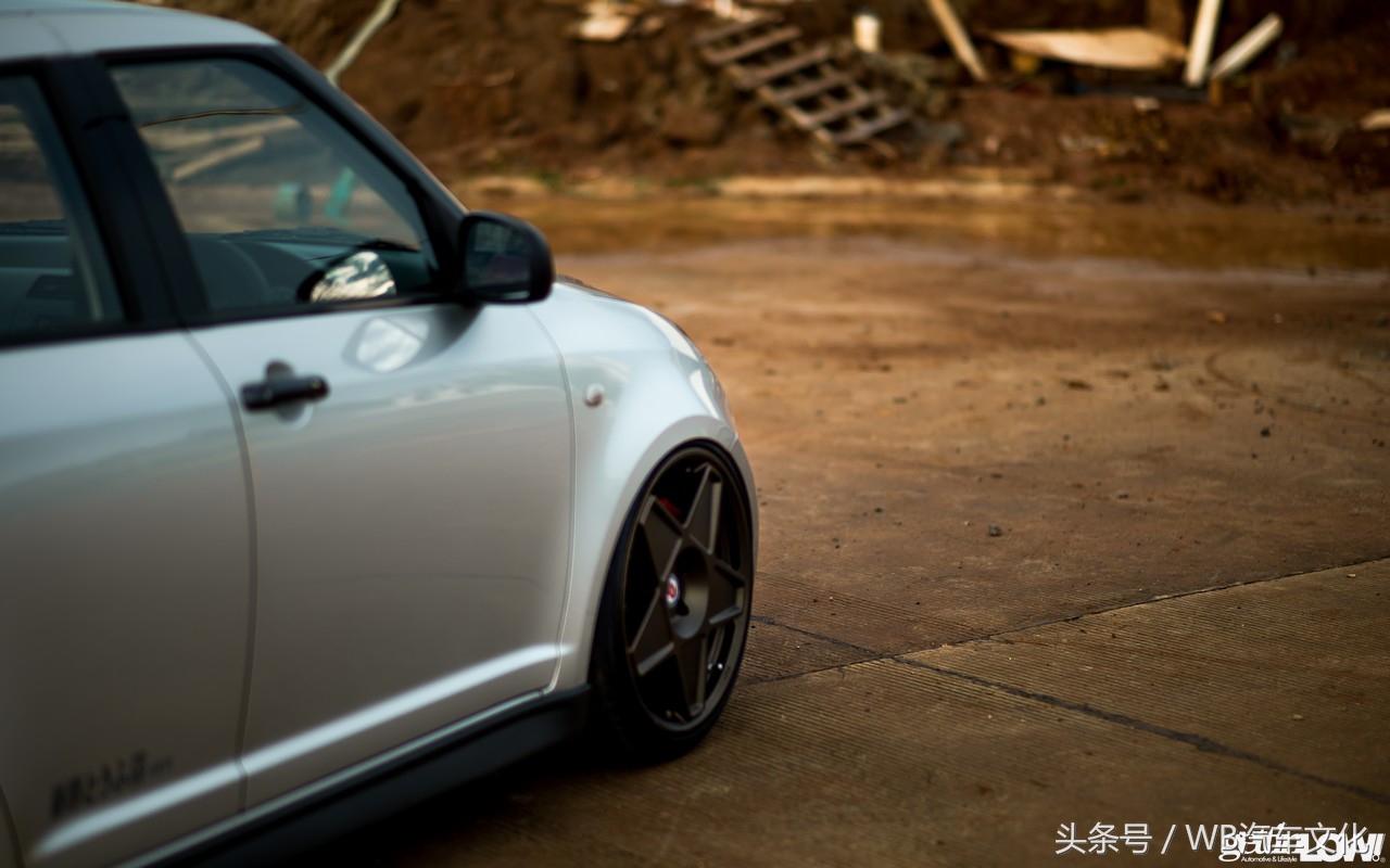 ��װ�����ͣ�2012 Suzuki Swift-2.jpg