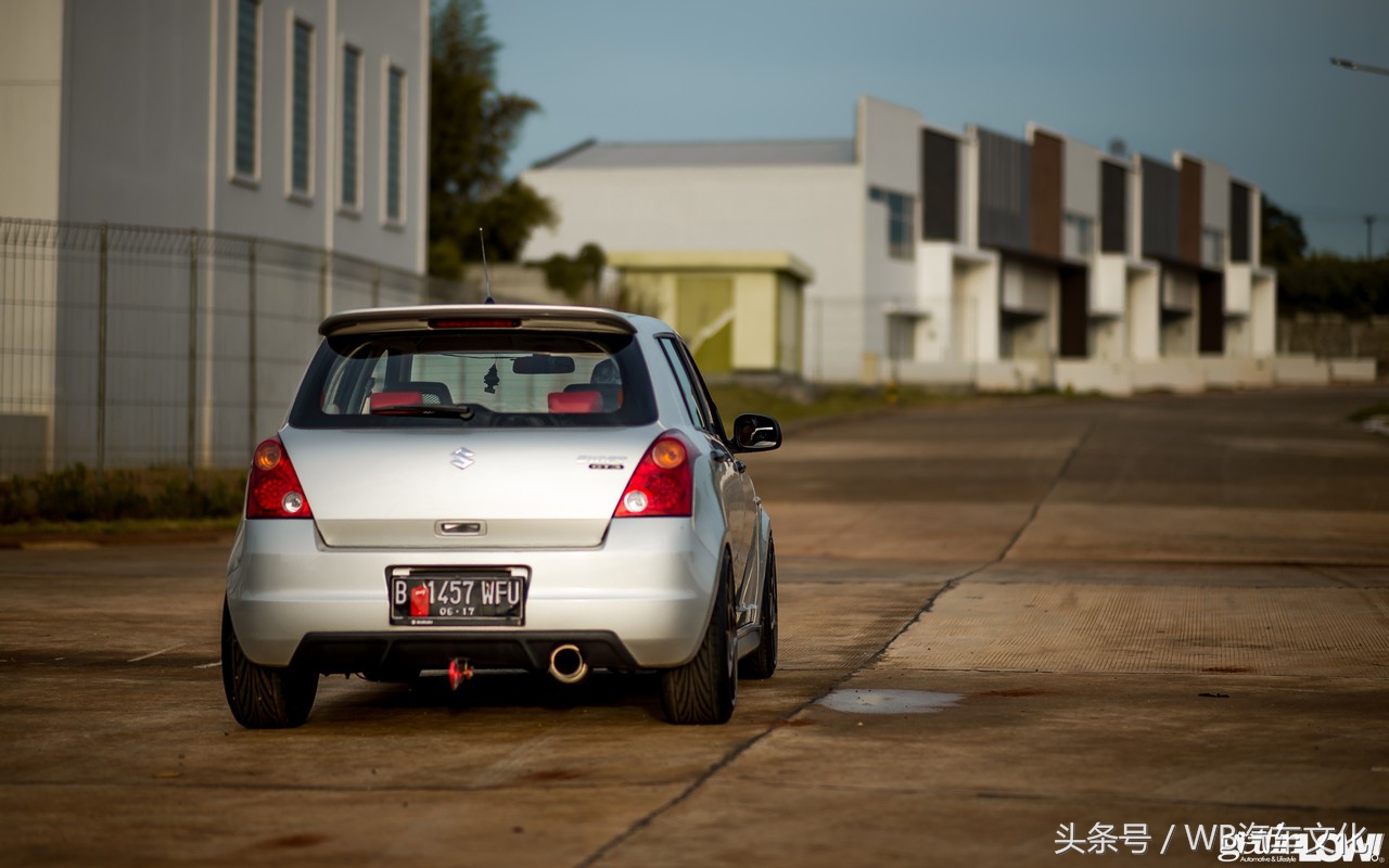 ��װ�����ͣ�2012 Suzuki Swift-3.jpg