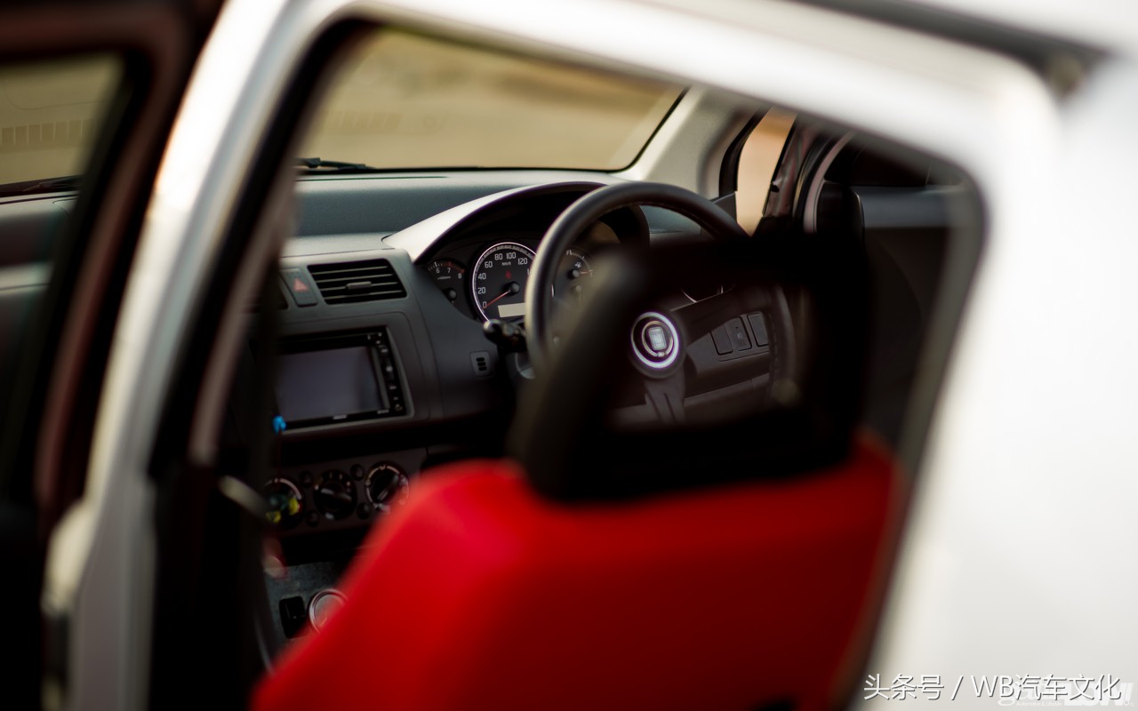 ��װ�����ͣ�2012 Suzuki Swift-23.jpg