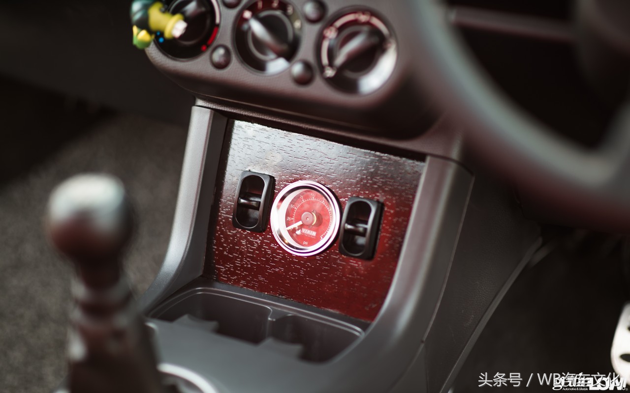 ��װ�����ͣ�2012 Suzuki Swift-21.jpg