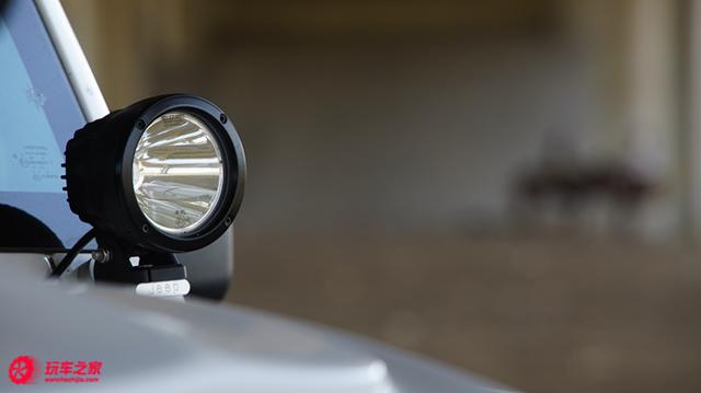 ΪԽҰ���� ���������˸�װ����-3.jpg