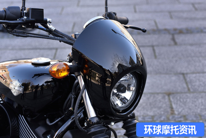 7.8�����㴩�г��еĹ���Ħ�г���Street 750-11.jpg