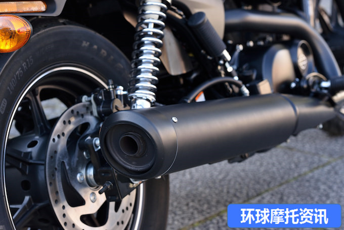 7.8�����㴩�г��еĹ���Ħ�г���Street 750-18.jpg