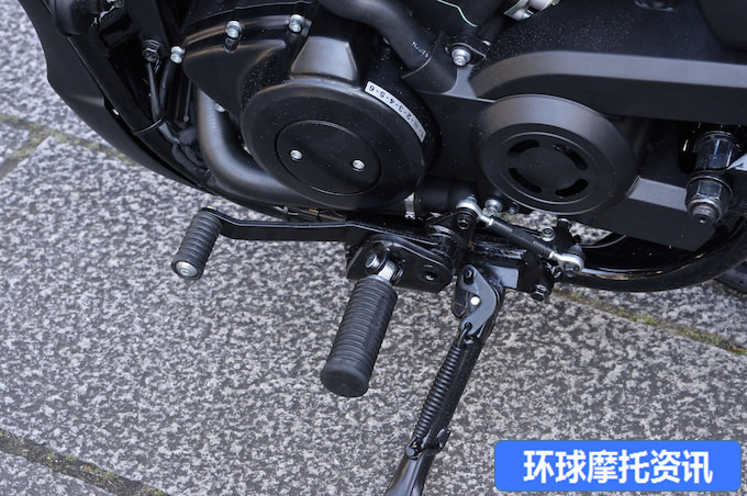 7.8�����㴩�г��еĹ���Ħ�г���Street 750-20.jpg