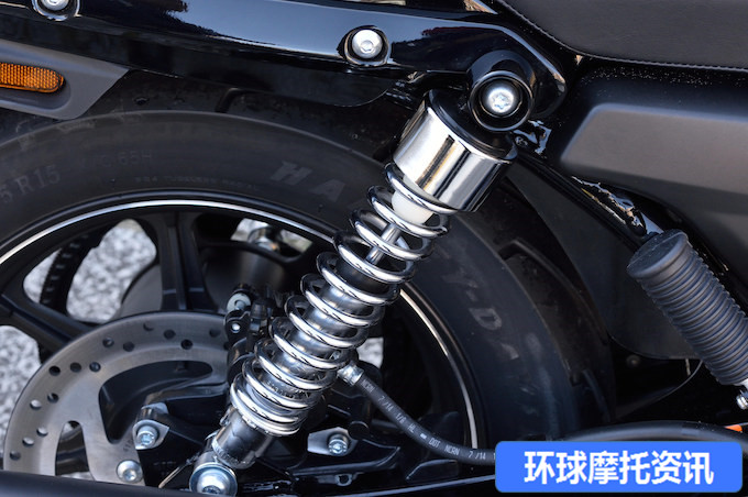 7.8�����㴩�г��еĹ���Ħ�г���Street 750-21.jpg