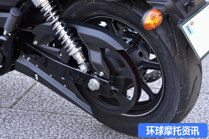 7.8�����㴩�г��еĹ���Ħ�г���Street 750-22.jpg