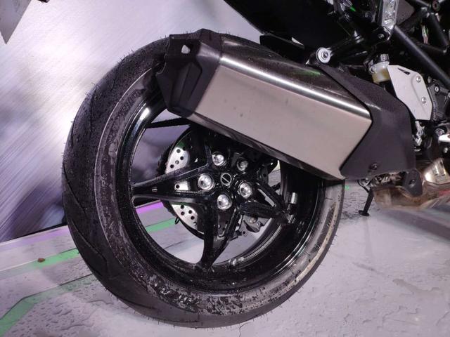 ��������˵Ļ�е��ѹ�������Ninja H2 SX�ۼ�27.7��Ԫ��-6.jpg