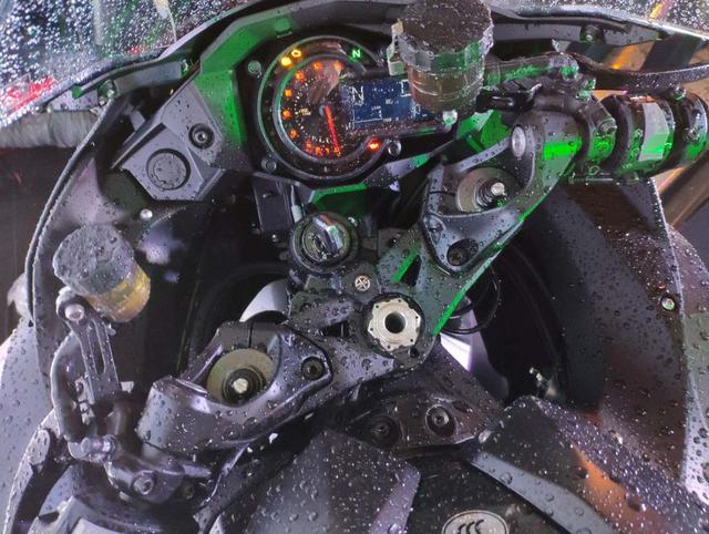 ��������˵Ļ�е��ѹ�������Ninja H2 SX�ۼ�27.7��Ԫ��-11.jpg