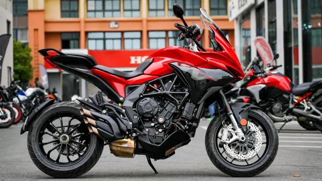 MV Agusta Turismo Veloce 800�Լݣ����׵�ʱ����-2.jpg