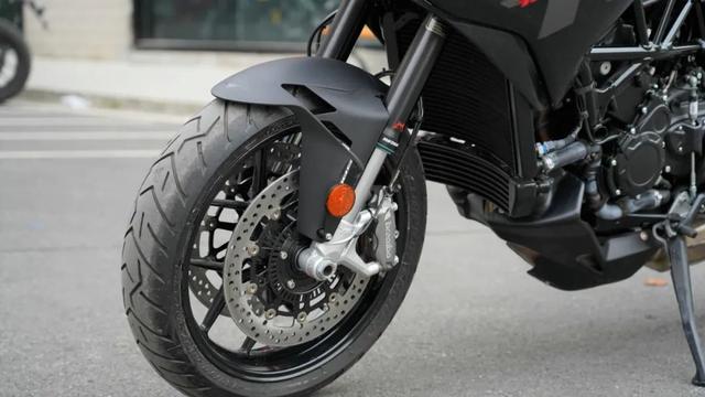 MV Agusta Turismo Veloce 800�Լݣ����׵�ʱ����-17.jpg